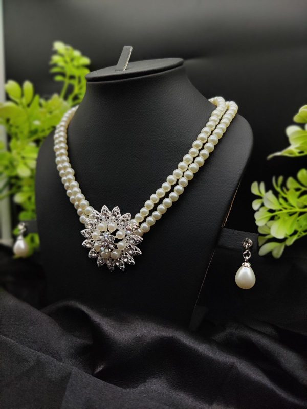 Timeless Pearl Necklace Set with Drop Earrings – Fashion Jewelry for Women