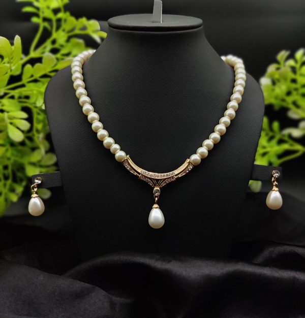 Timeless Pearl Necklace Set with Drop Earrings – Fashion Jewelry for Women