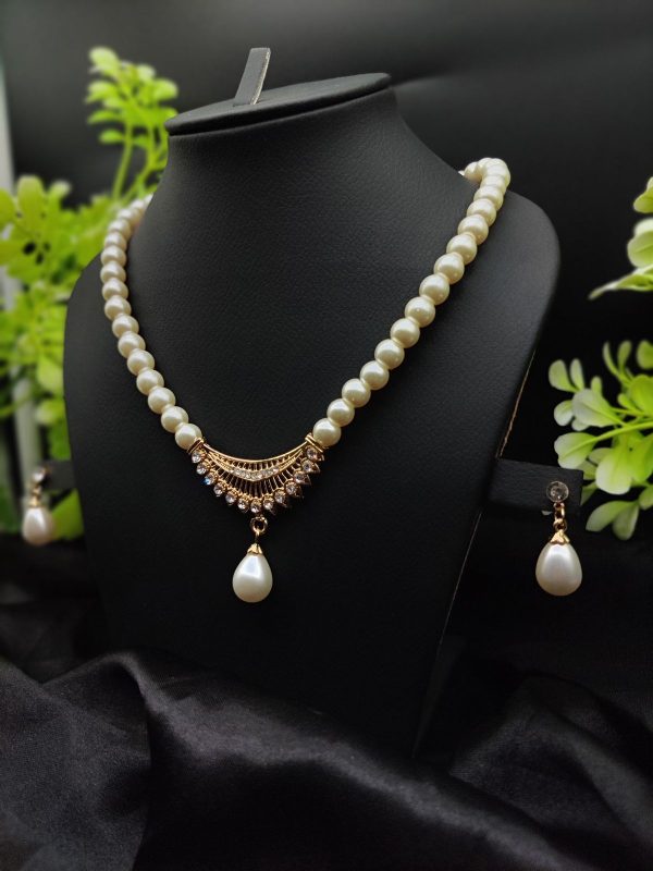 Timeless Pearl Necklace Set with Drop Earrings – Fashion Jewelry for Women